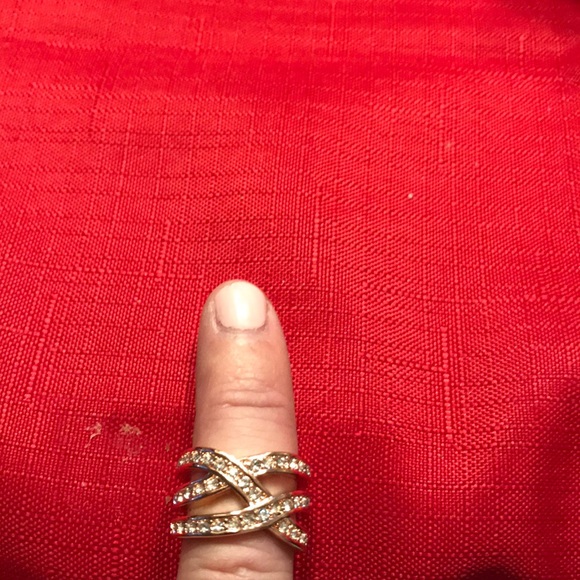 Cate and Chloe rose colored ring - Picture 2 of 6